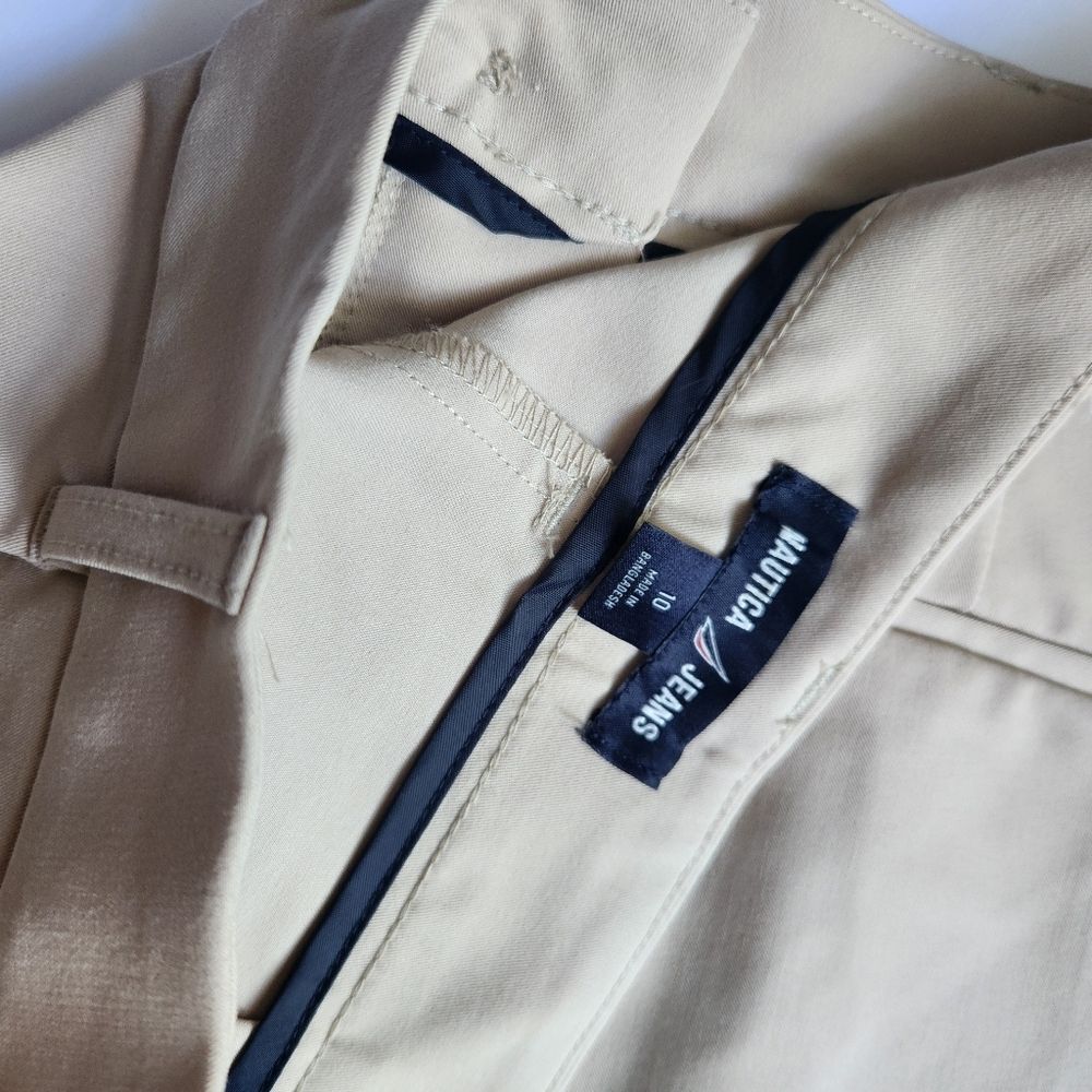 NEW!! NAUTICA Women Tan Beige Shorts Dressy Casual With Pockets & Pleats Size 10 - Picture 7 of 10